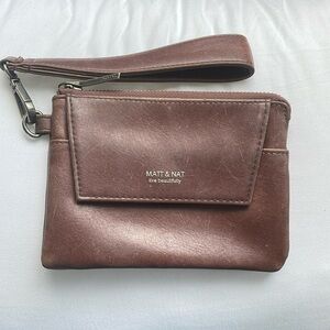 VGC Matt & Nat Vegan Leather Brown Leather Wristlet